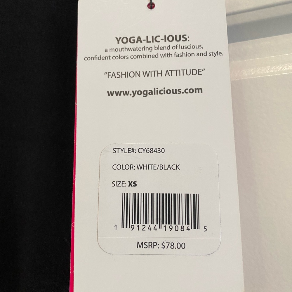 NWT -Yogalicious Women’s Leggings in Black and White- XS - Picture 2 of 5